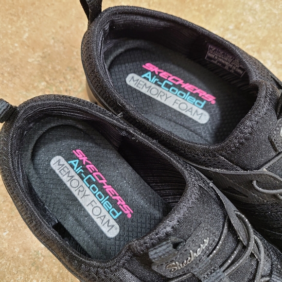 Skechers Women's Black Memory Foam Slip On Comfort Sneakers Shoes Size 9 - Picture 5 of 10